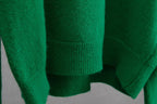 Green cashmere pullover with ribbed hem and cuffs, crew neckline detail