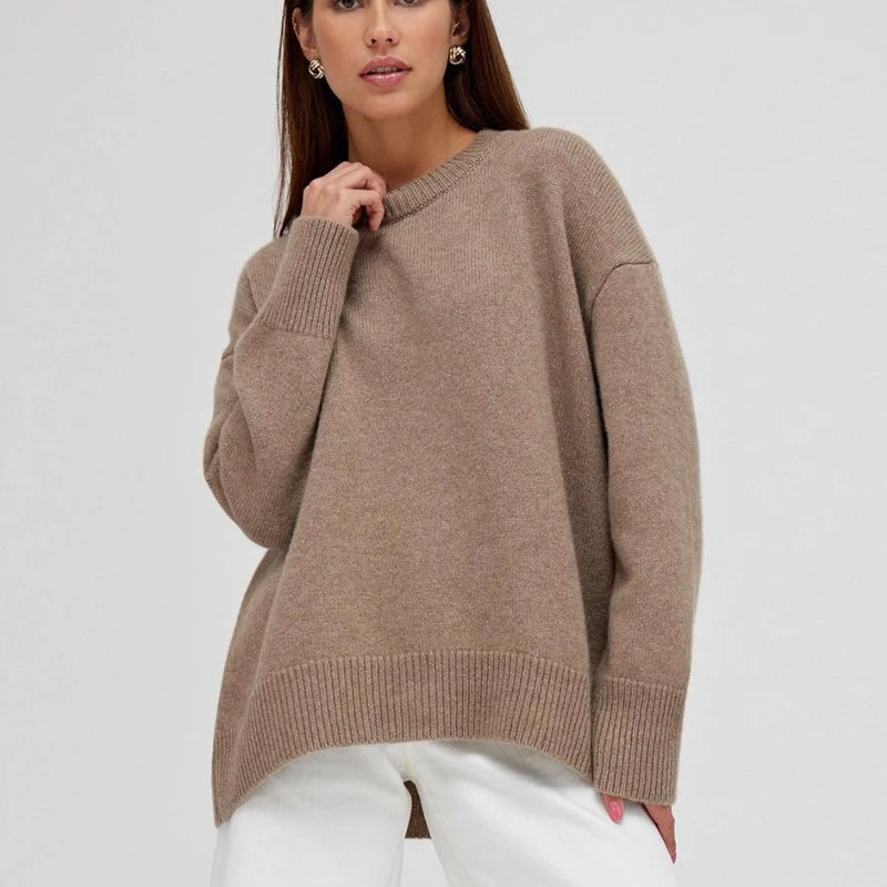 Beige cashmere crewneck sweater with ribbed hem and long sleeves