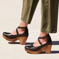 #Color_Khaki