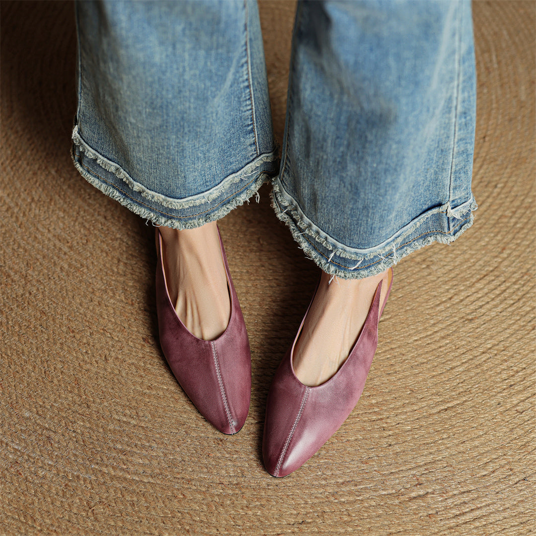 Mauve leather slingback flats, pointed toe and low heel on tan insole