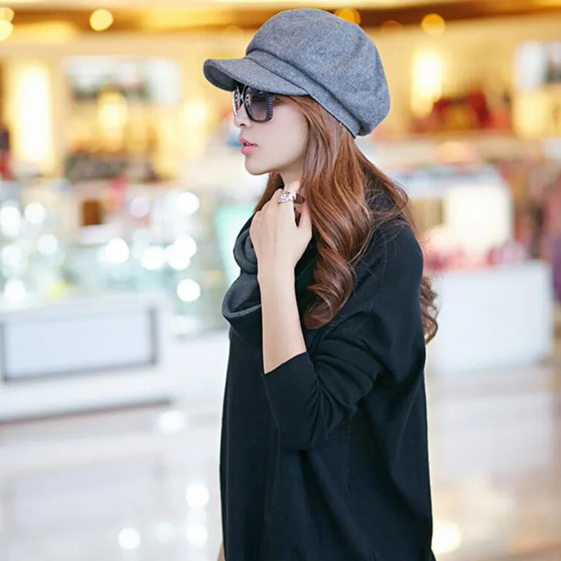Gray retro balloon hat with curved brim