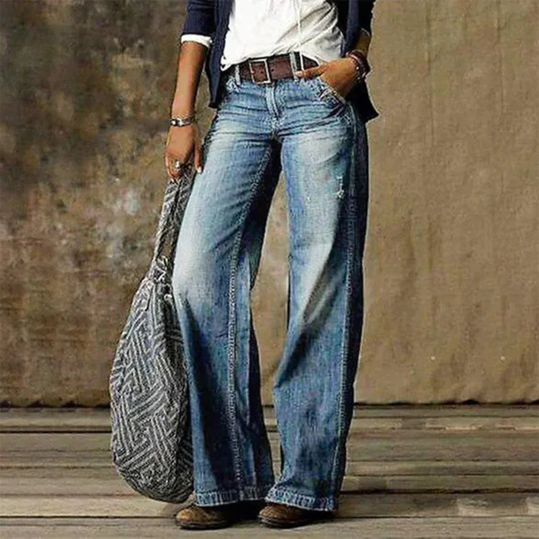 Low-rise wide-leg vintage jeans, light blue wash, belt loops and front pockets