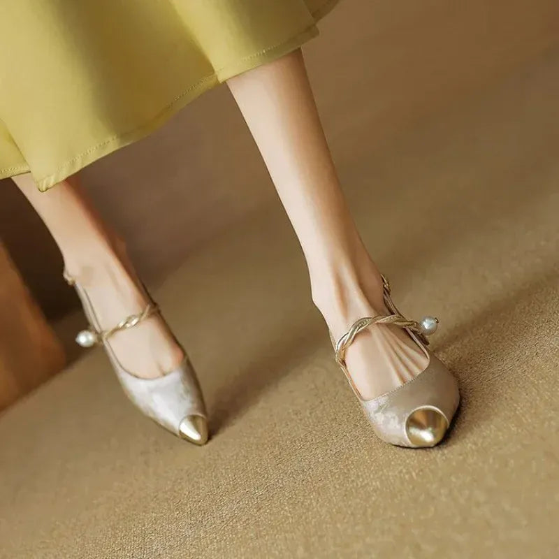 Metallic pointed kitten heels with pearl strap and gold buckle, small block heel