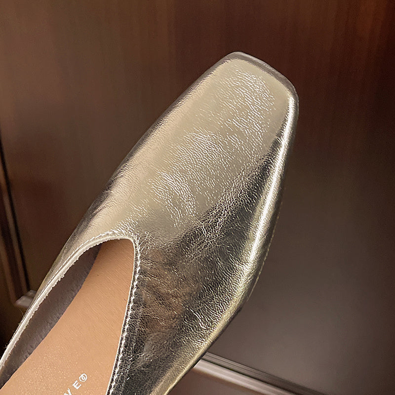 Women's slip-on flats with supportive sole in silver