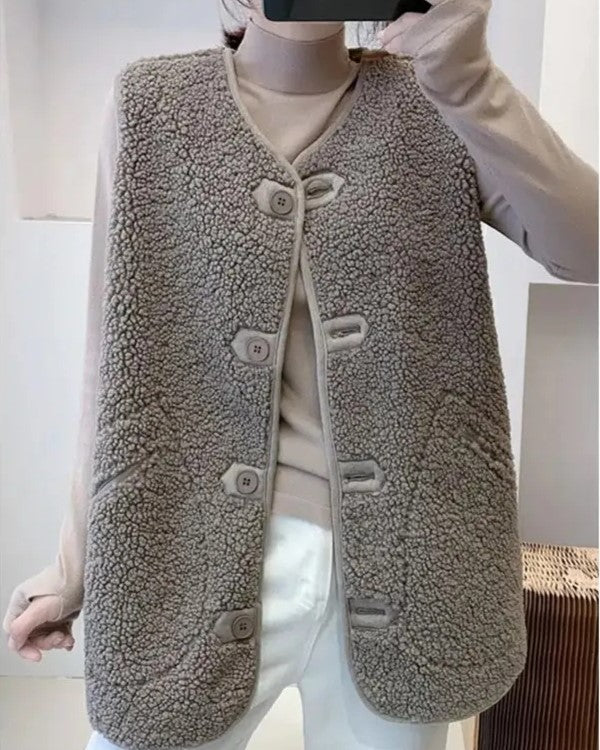 Gray wool-blend sherpa gilet with V-neck, sleeveless button front and flap pockets