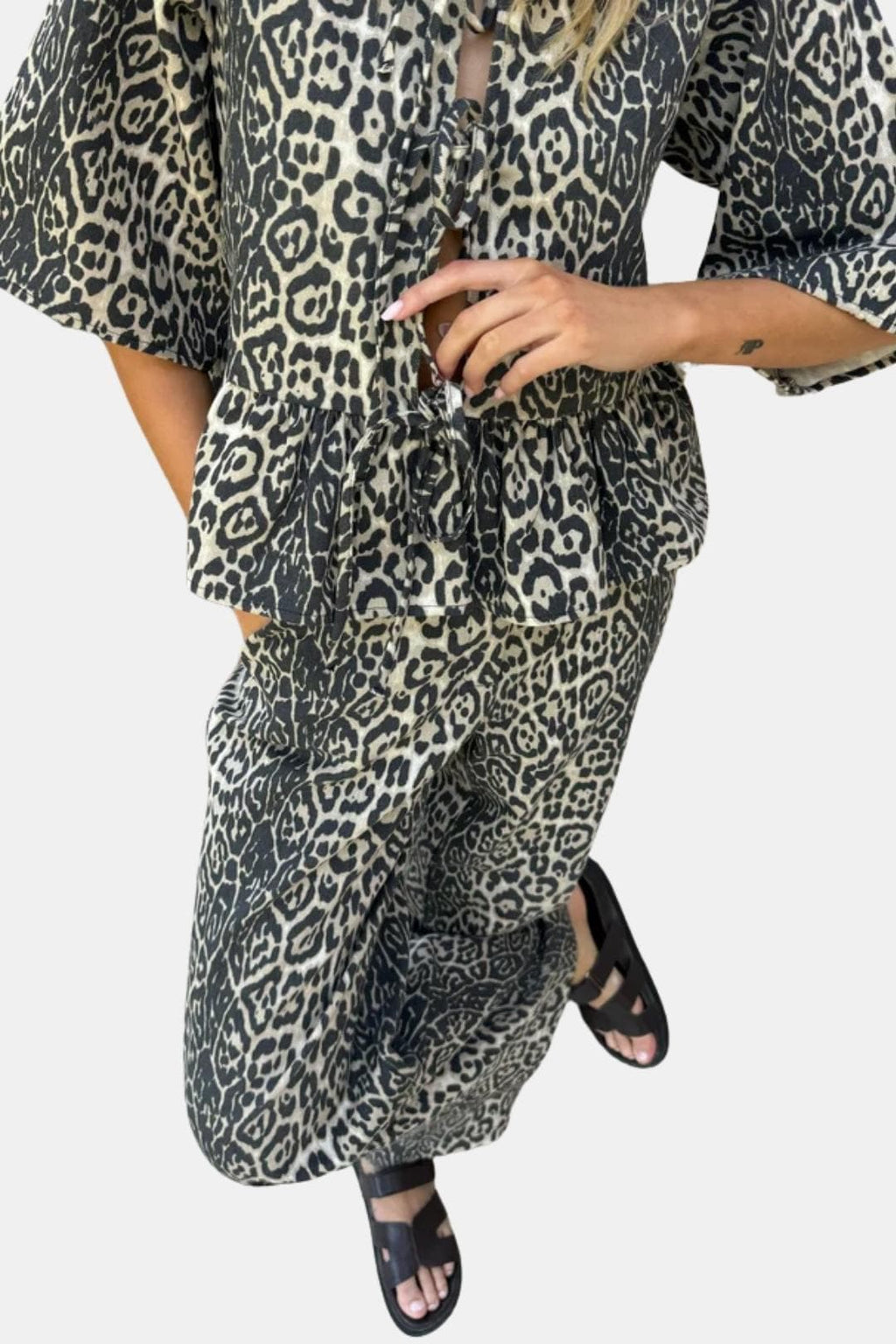 Leopard-print relaxed straight-leg trousers with adjustable waist detail