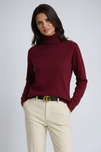 Women’s turtleneck sweater in dark red knit, long sleeves and high neck.