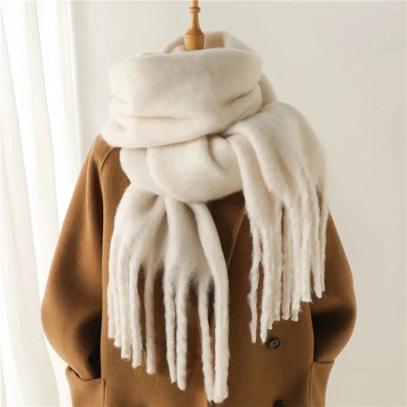 Cashmere-like winter scarf in off-white with long fringe tassels