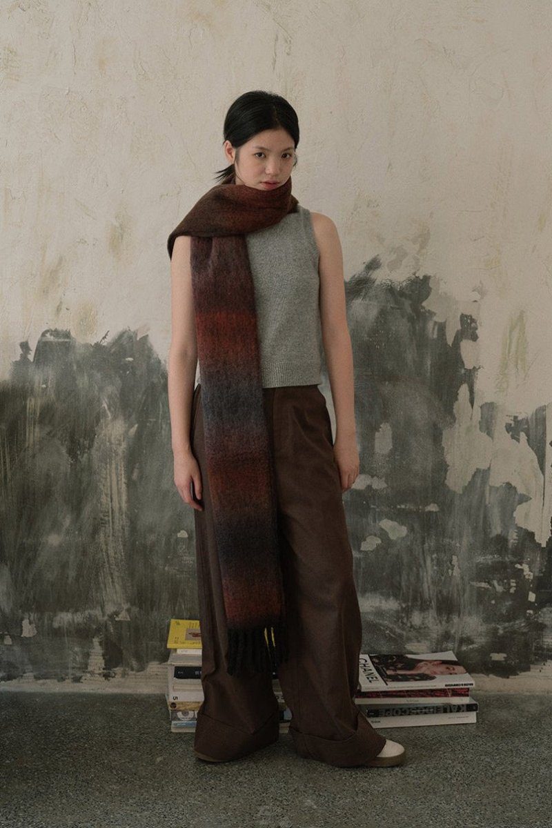 Long gradient knit scarf in brown tones with long fringe